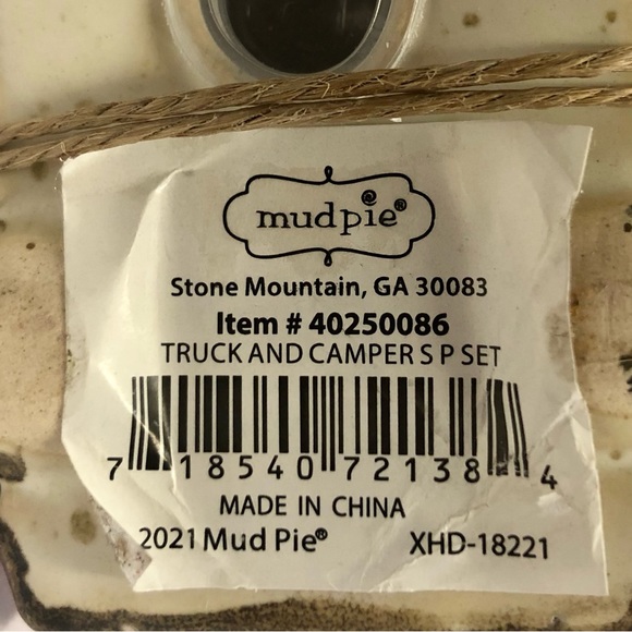 MUD PIE Christmas Red Truck with Tree Salt or Pepper Shaker ~ ONE SHAKER ONLY - Picture 8 of 8